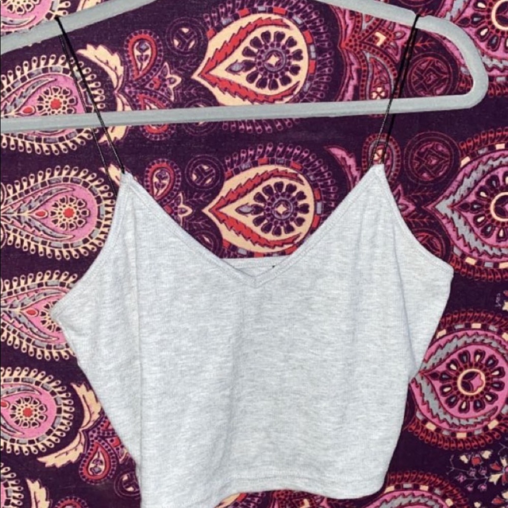 Grey cropped tank